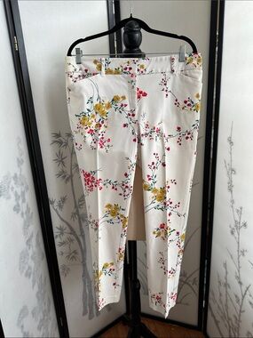 New York & Company White Floral Straight-Leg Pants